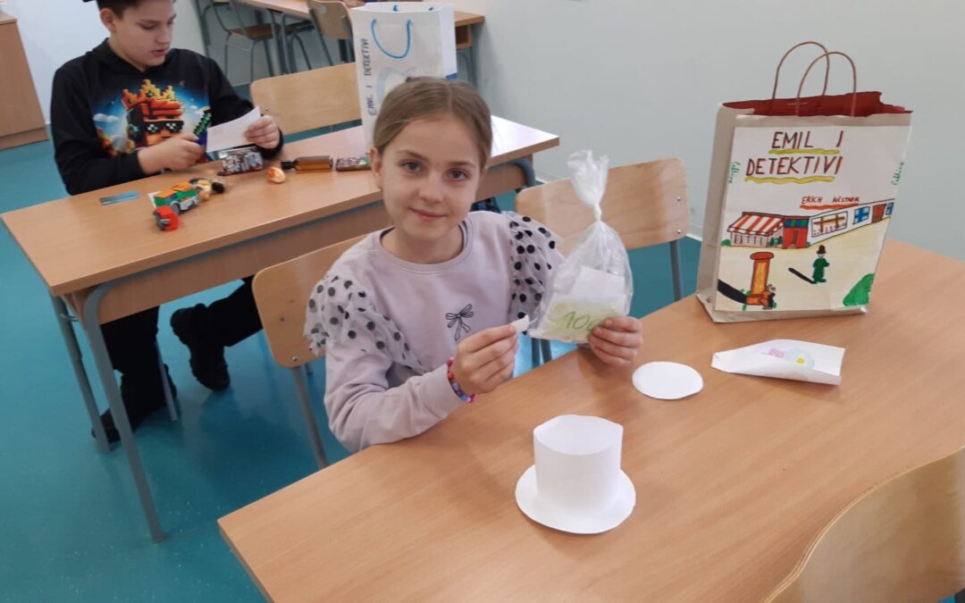 U PŠ Putkovec održan sat lektire na zabavan način – “Lektira iz vrećice”